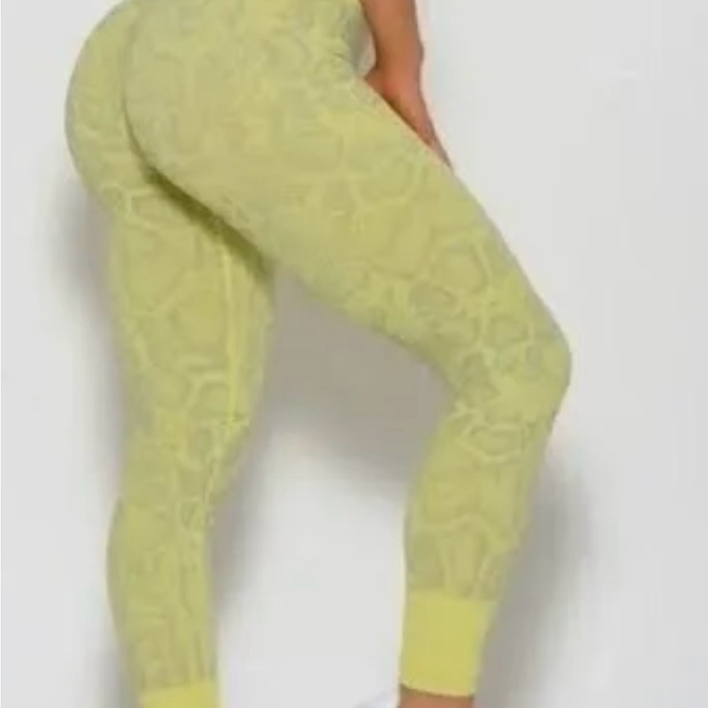 Small - Worn Twice - image 1